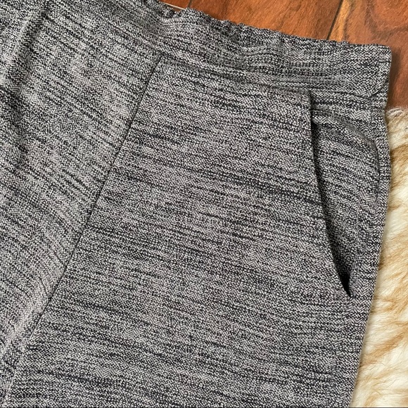 Banana Republic wide leg knit pants - Picture 5 of 8